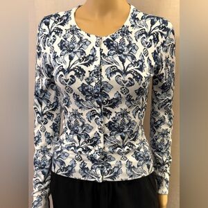 White House Black Market blue and white printed button-down cardigan. Sz. XS